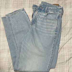 American Eagle Outfitters Curvy Mom Jean Straight Leg